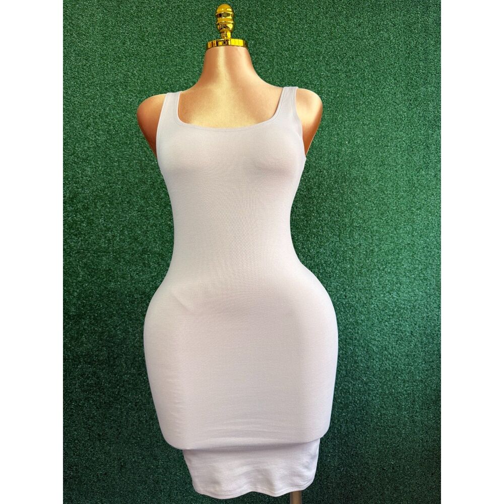 Love J Women's Pencil Dress Tan Size M  Scoop Neck Sleeveless Mini